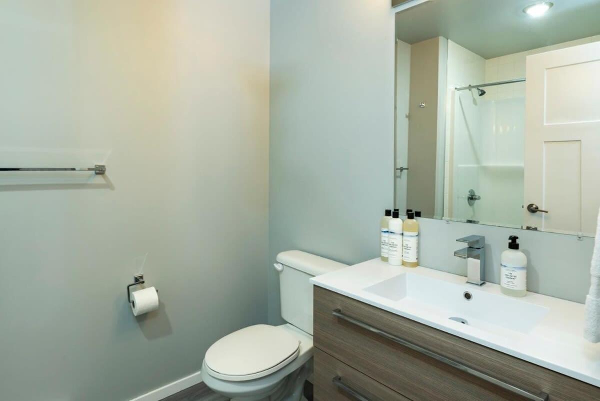Nn - The Wanderoo - Riverdale 3-Bed 2 5-Bath Whitehorse Exterior photo