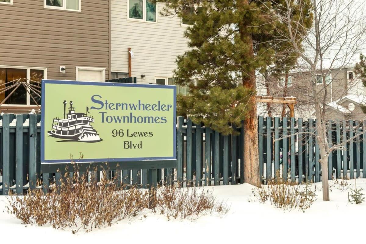 Nn - The Wanderoo - Riverdale 3-Bed 2 5-Bath Whitehorse Exterior photo