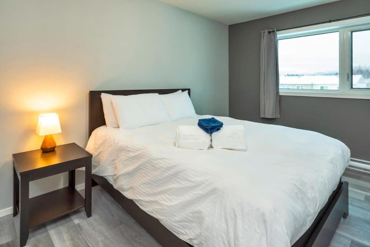 Nn - The Wanderoo - Riverdale 3-Bed 2 5-Bath Whitehorse Exterior photo