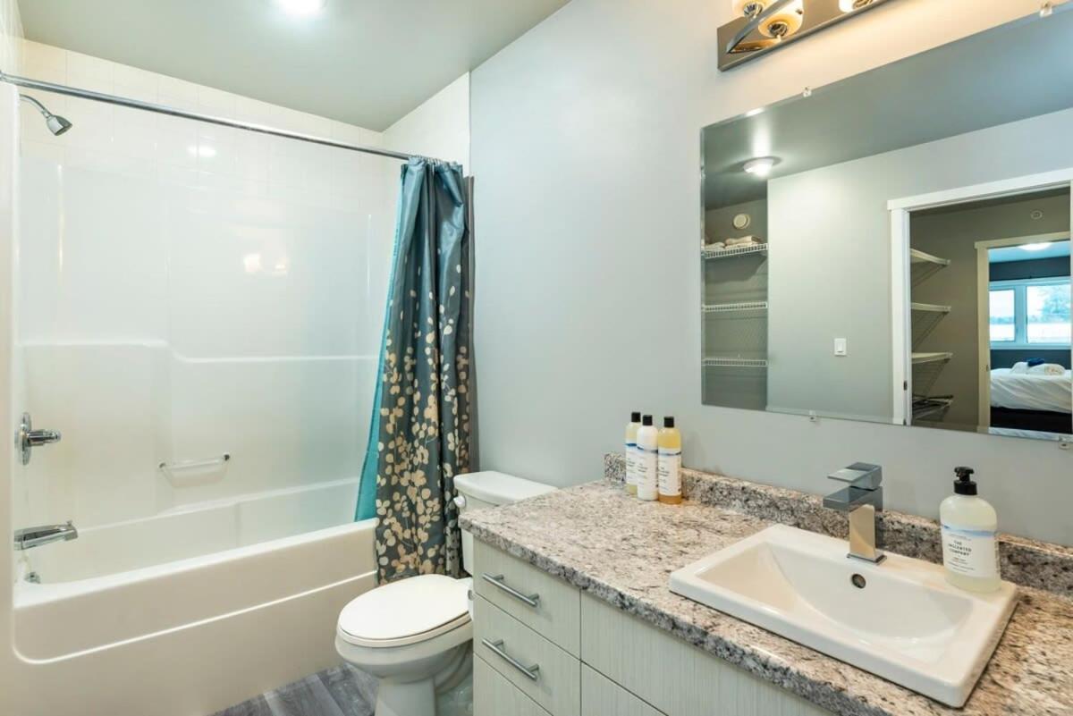 Nn - The Wanderoo - Riverdale 3-Bed 2 5-Bath Whitehorse Exterior photo